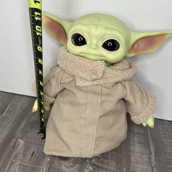 Star Wars Mandalorian The Child 11" Plush‎ Baby Yoda Grogu Doll Mattel EUC - Picture 8 of 8